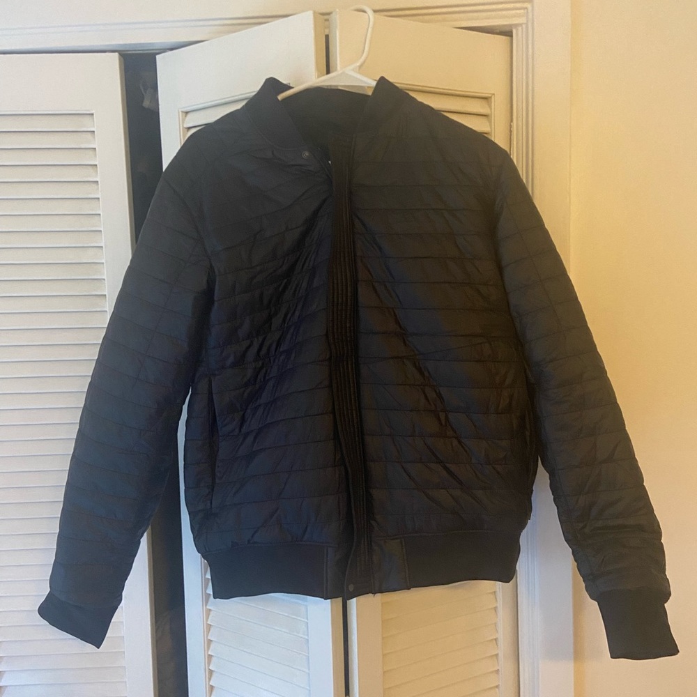 Lulu lemon switch over Bomber